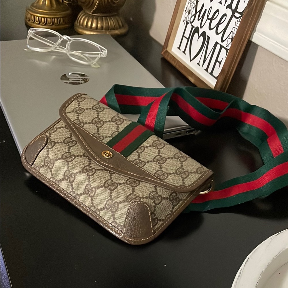 Gucci Beige and Brown Shoulder Bag with Green and Red Strap